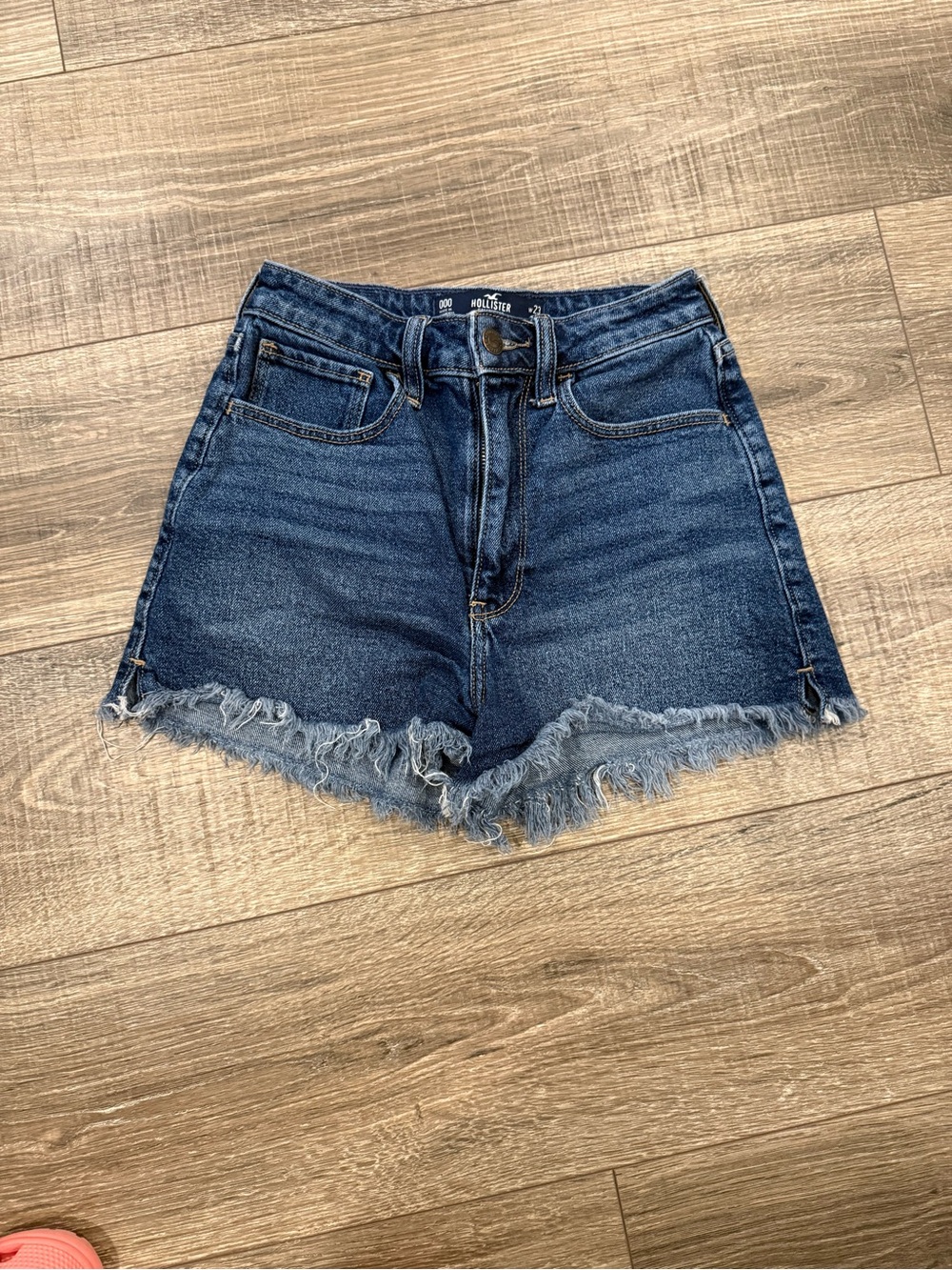 Hollister Ultra High-Rise Mom Short 3" Frayed Hem Shorts
